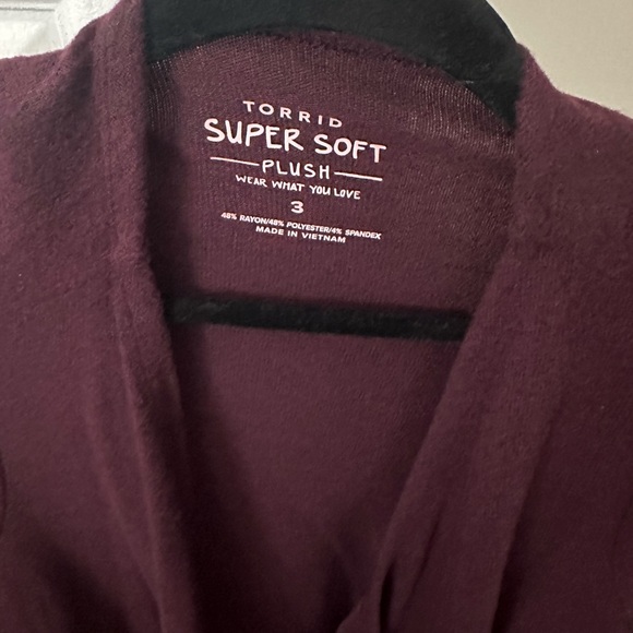 Torrid - Size 3 (22-24) - Plush Wine Cardigan - Picture 2 of 4